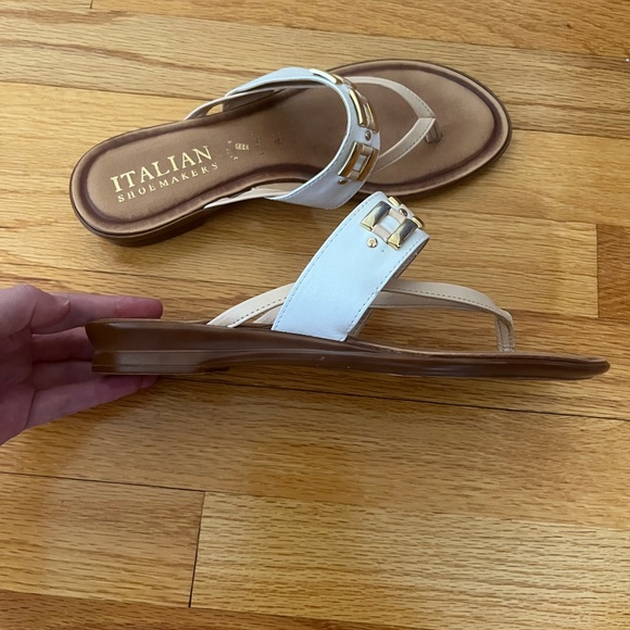 Italian Shoemakers size 8 flip flop sandals white tan gold - Picture 3 of 4